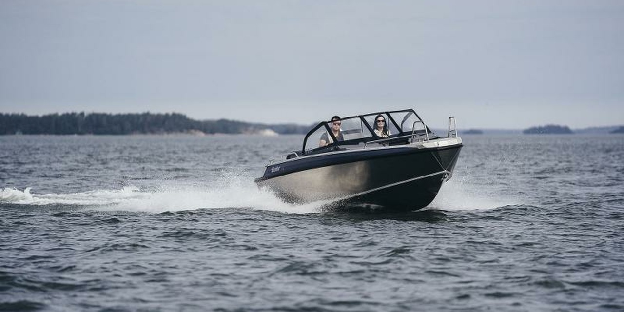 Buster Boat XL